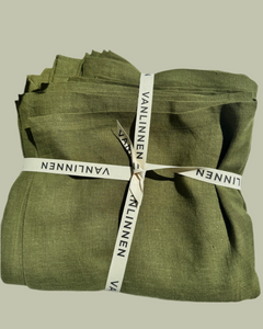Linen napkin in hunting green
