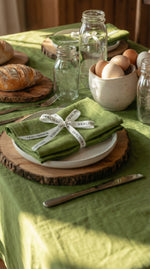Charger l'image dans la galerie, Serviettes de table 100 % lin vert laitue (lot de 4) – 45x45 cm - Table de Pâques
