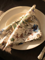 Load image into Gallery viewer, Easter table - Linen napkins in Garden Flowers, set of 4pcs
