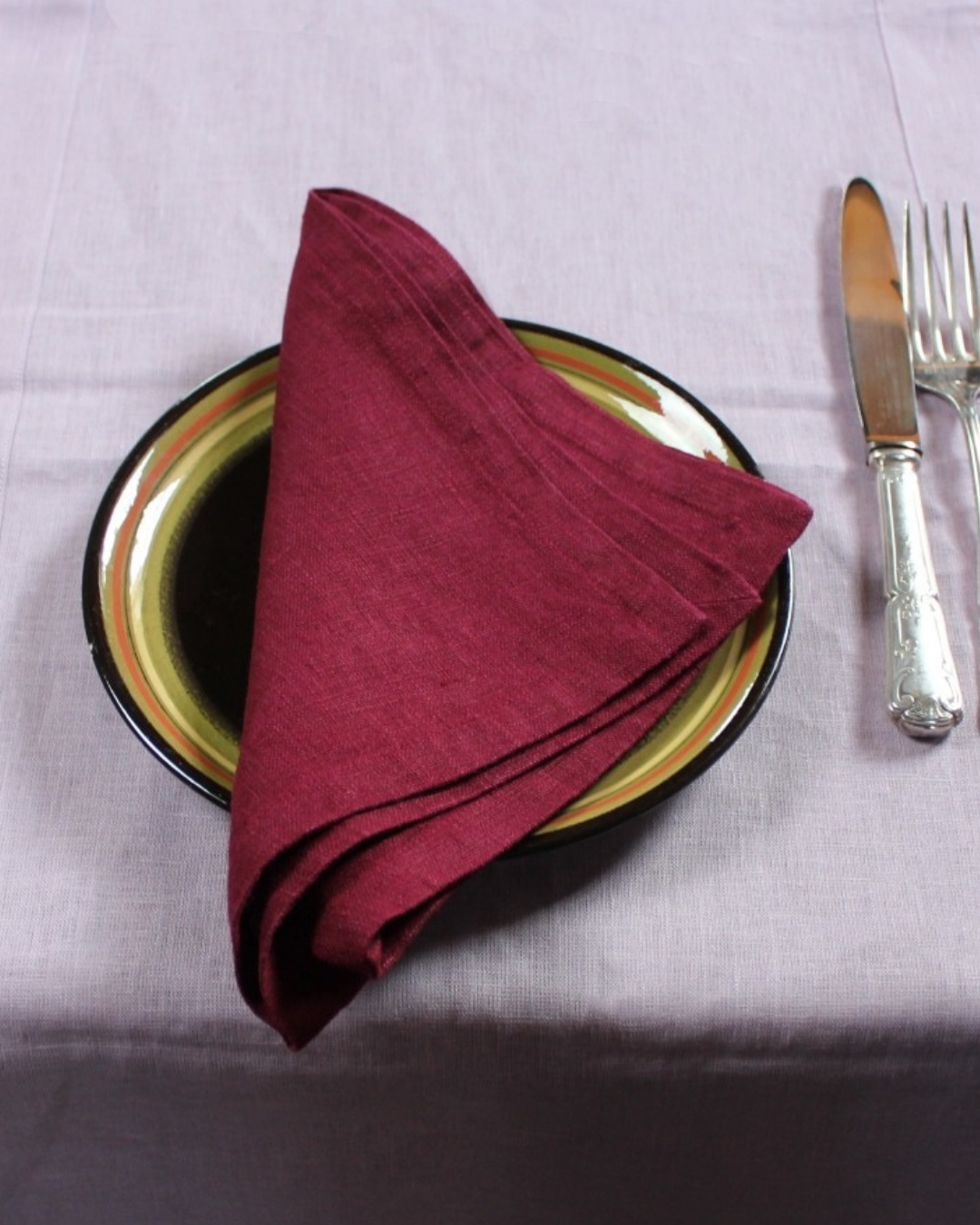 Linen burgundy napkins