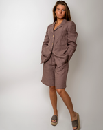 Load image into Gallery viewer, 100% Linen Costume in Taupe – Classic Jacket and Shorts Set
