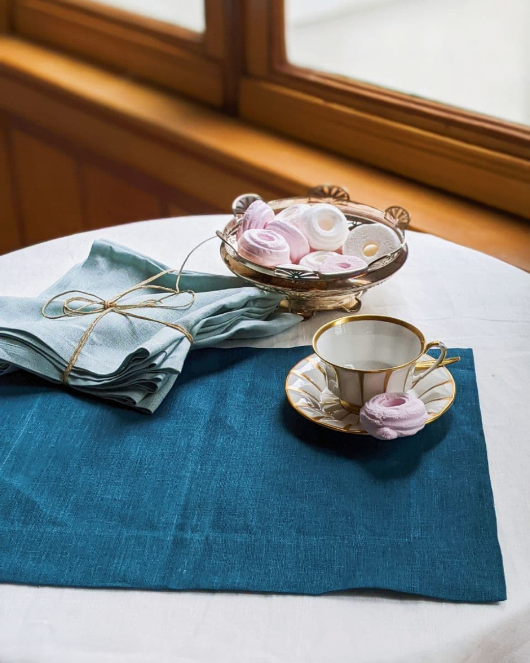 Linen table placemat in Ocean blue