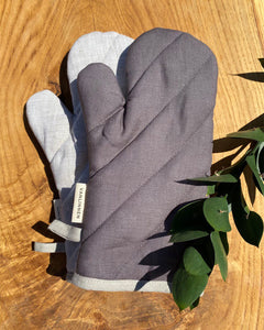 Linen oven mitts