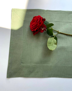 Load image into Gallery viewer, Linen table placemat in Olive
