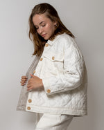 Load image into Gallery viewer, Quilted linen jacket Off White
