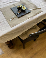 Load image into Gallery viewer, Linen table placemats - multiple colours
