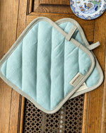 Load image into Gallery viewer, Linen potholder in Turquoise x1
